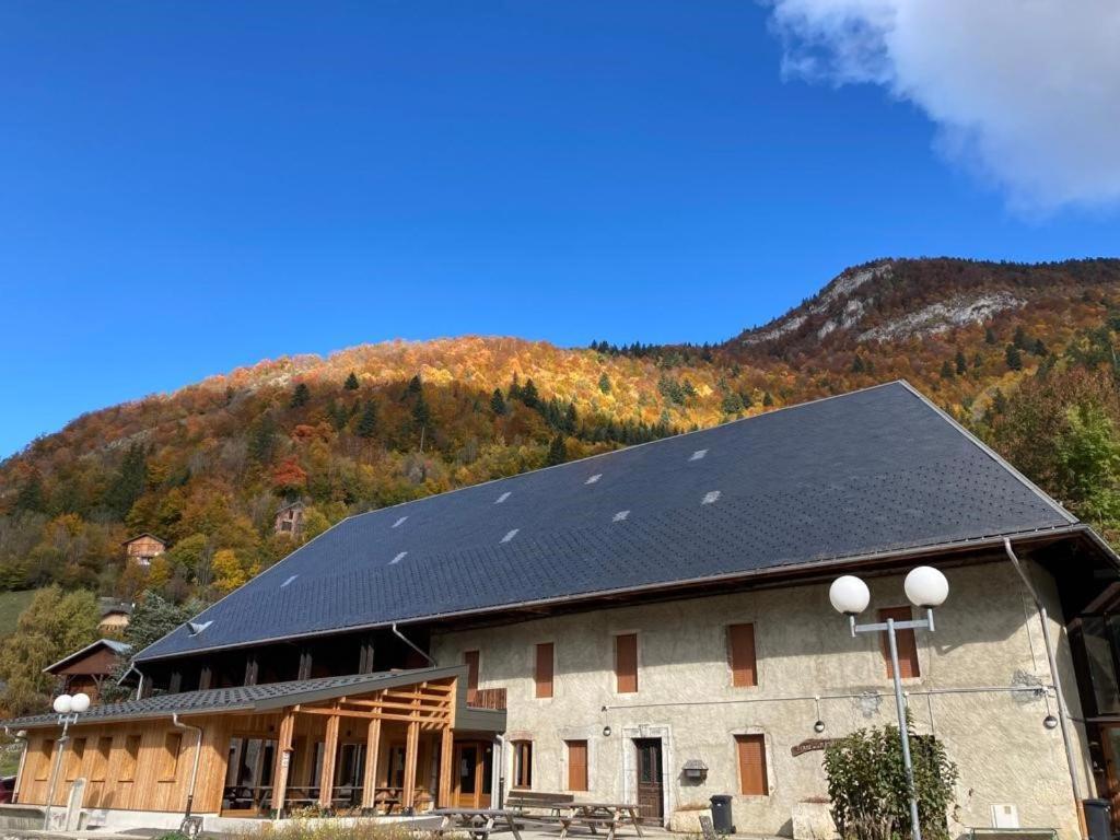 La Ferme De La Mense Aillon-le-Jeune Exterior foto